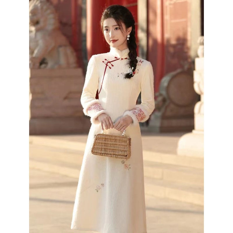 Creamy-White Stand Collar Improved Cheongsam 2024 Winter New Chinese Style Young Women'S Fleece-Lined Thickened Dress New Year Dress - Image 1