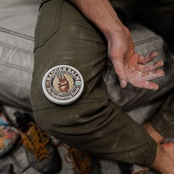 Badger بلسم بادجر غير المعطر مع زيت الزيتون البكر وشمع العسل للبشرة الجافة الحساسة يهدئ وينعم البشرة المتشققة - Image 5