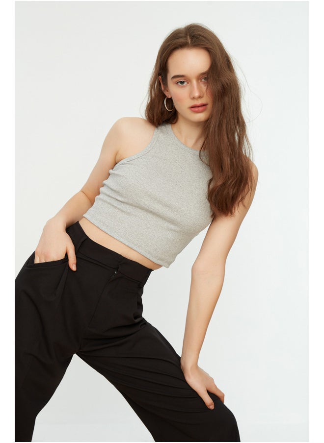 trendyol Gray Fitted/Situated Crop Halterneck Ribbed Ribbed Flexible Knit Single Singlet TWOSS21AL0050.  - Image 3