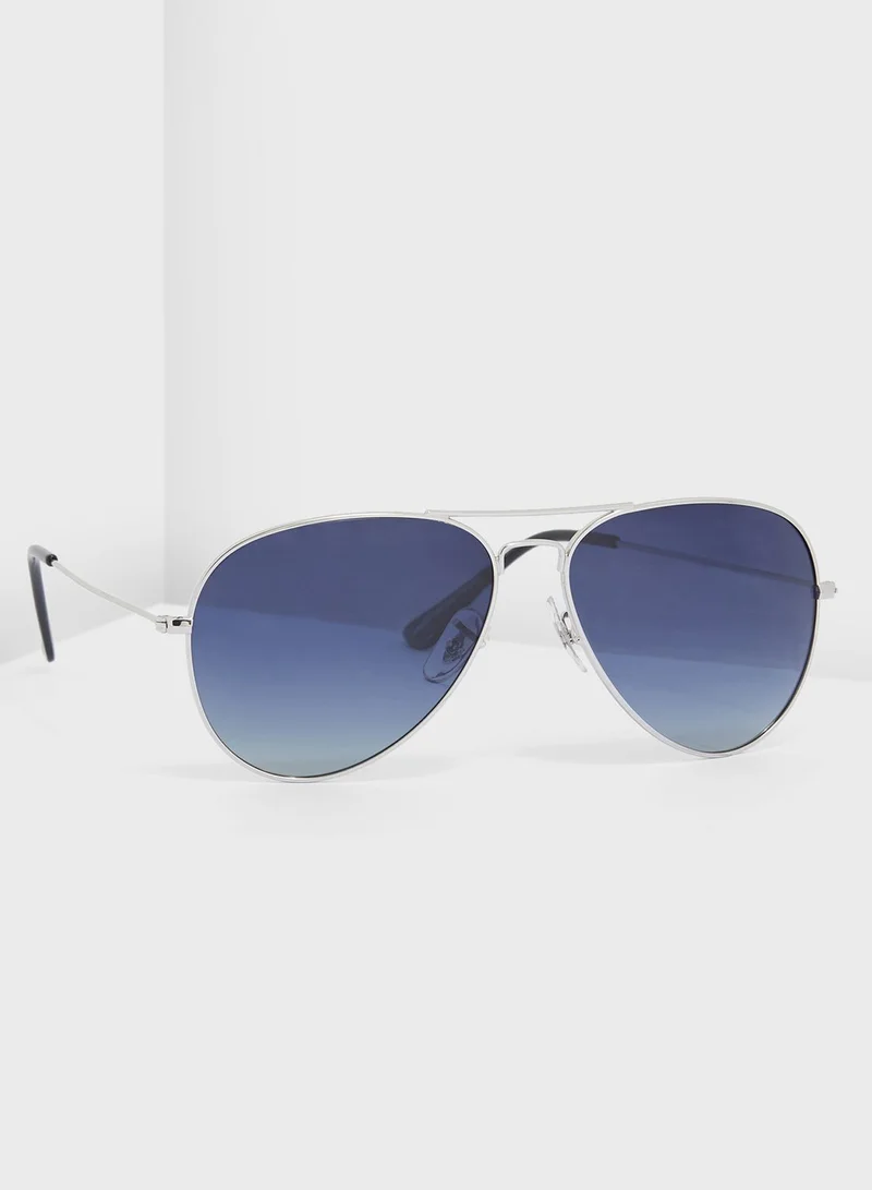 PRIVÉ REVAUX The Commando Aviator