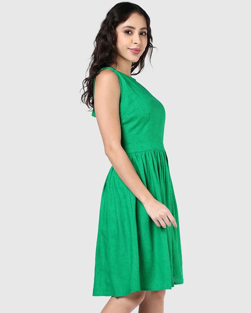 بيواكوف Women's Green Textured Flared Dress