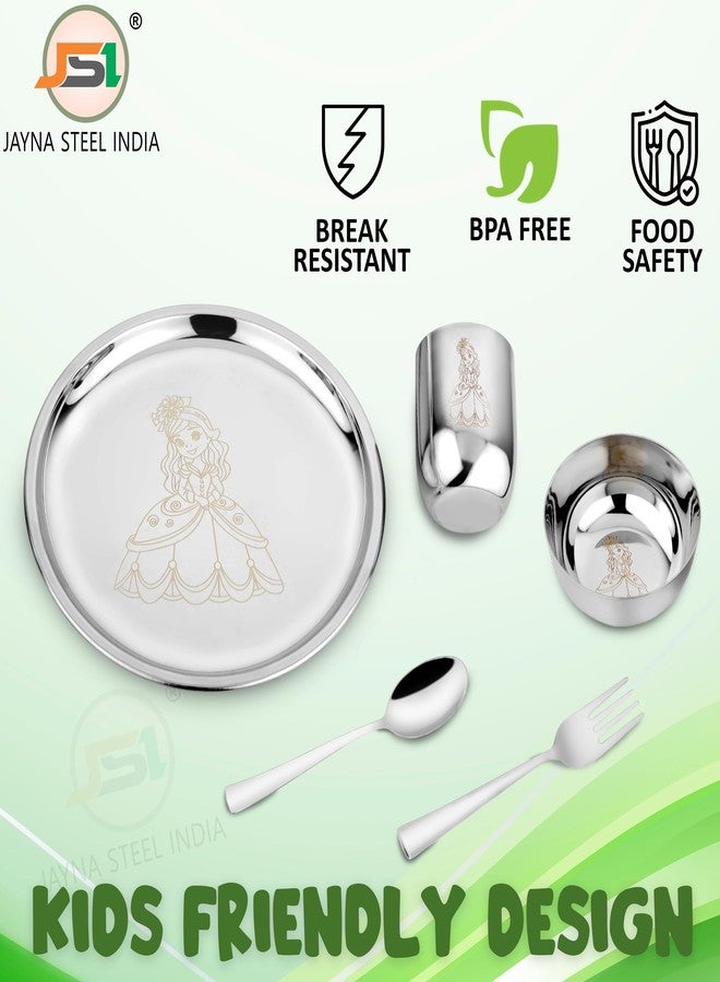 JSI طقم عشاء دائري للأطفال من الفولاذ المقاوم للصدأ JSI 304، طقم ثالي من 5 قطع - تصميم باربي محفور بالليزر - متين وآمن للطعام - طبق واحد، كوب واحد، وعاء واحد، ملعقة واحدة، وشوكة واحدة - Image 5