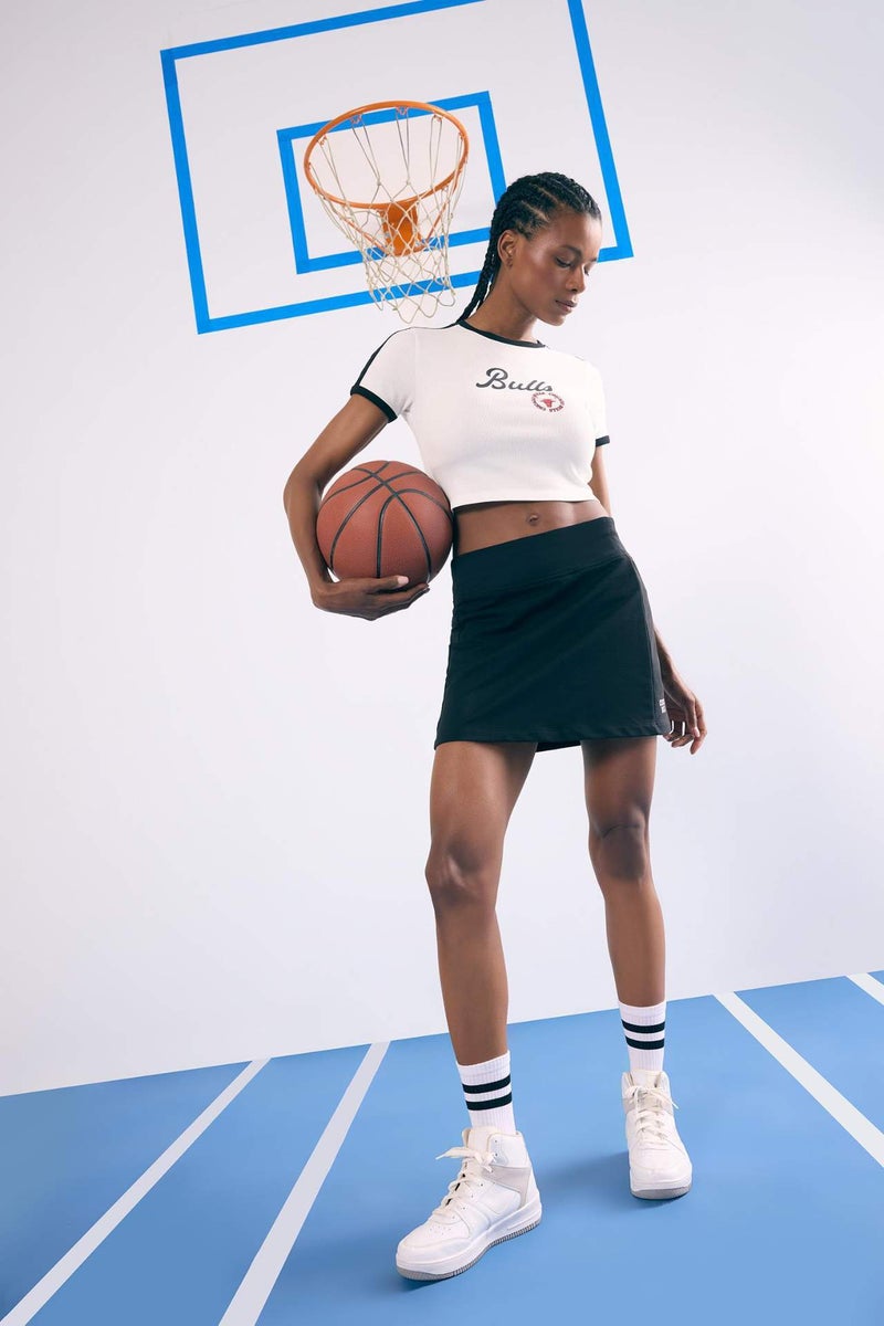 DeFactoFit NBA Chicago Bulls Mini Skirt with Leggings Inside - Image 1