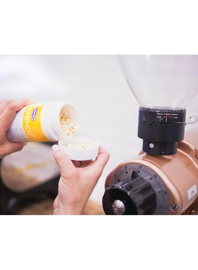 Urnex أقراص تنظيف مطحنة القهوة أورنيكس غريندز الاحترافية 430 جرام طبيعية بالكامل وآمنة للطعام وخالية من الغلوتين تنظف مطحنة القهوة والبور وتساعد في إطالة عمر مطحنة القهوة الخاصة بك. - Image 2