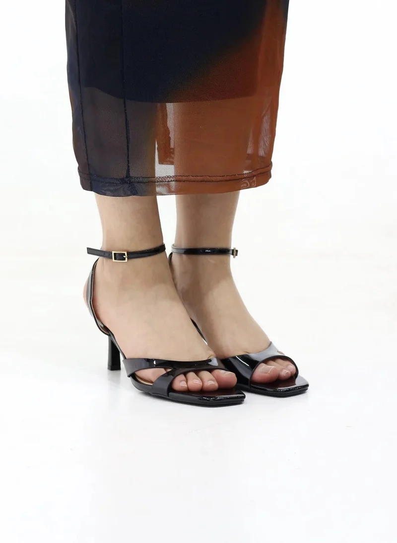 LAMARAPARIS ZAHARA STILETTO HEEL WITH PATENT FINISH