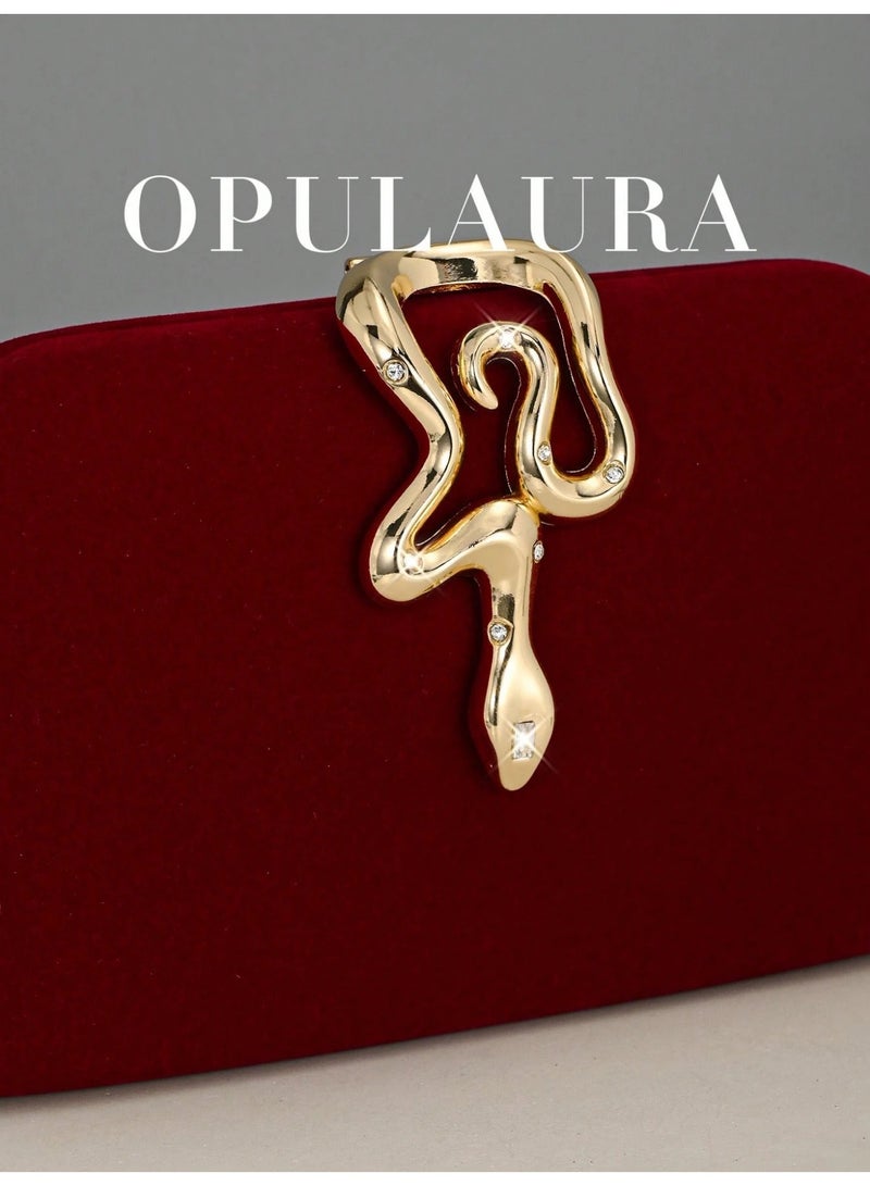 شنطة سهرة نسائية فاخرة باللون الأحمر المخملي مزينة بإبزيم ذهبي على شكل أفعى – حقيبة سهرة بتصميم أنيق مع سلسلة معدنية طويلة - Image 4