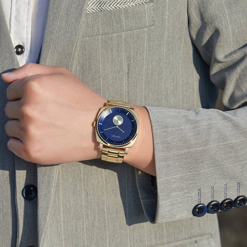 ترندا ساعة TRNDA مربعة الذهبية من الفولاذ المقاوم للصدأ للرجال - مينا زرقاء خالدة كبيان موضة - Image 2