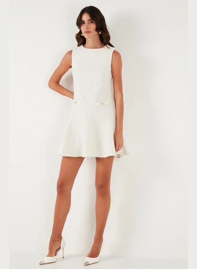 ليلا فستان سهرة قصير - بياقة دائرية وأزرار من قطن ليلا للنساء