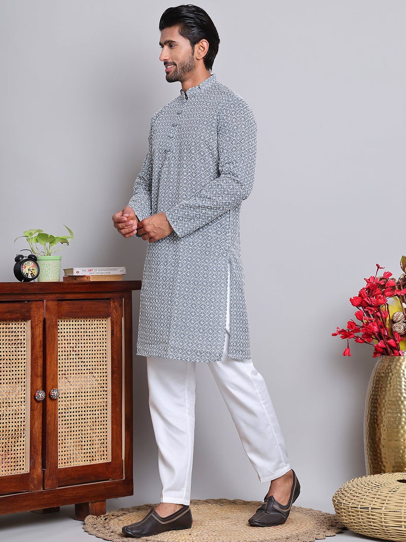 NOZ2TOZ Floral Embroidered Kurta Set for Men - Image 4