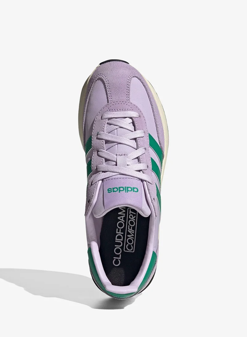 اديداس ركض  .