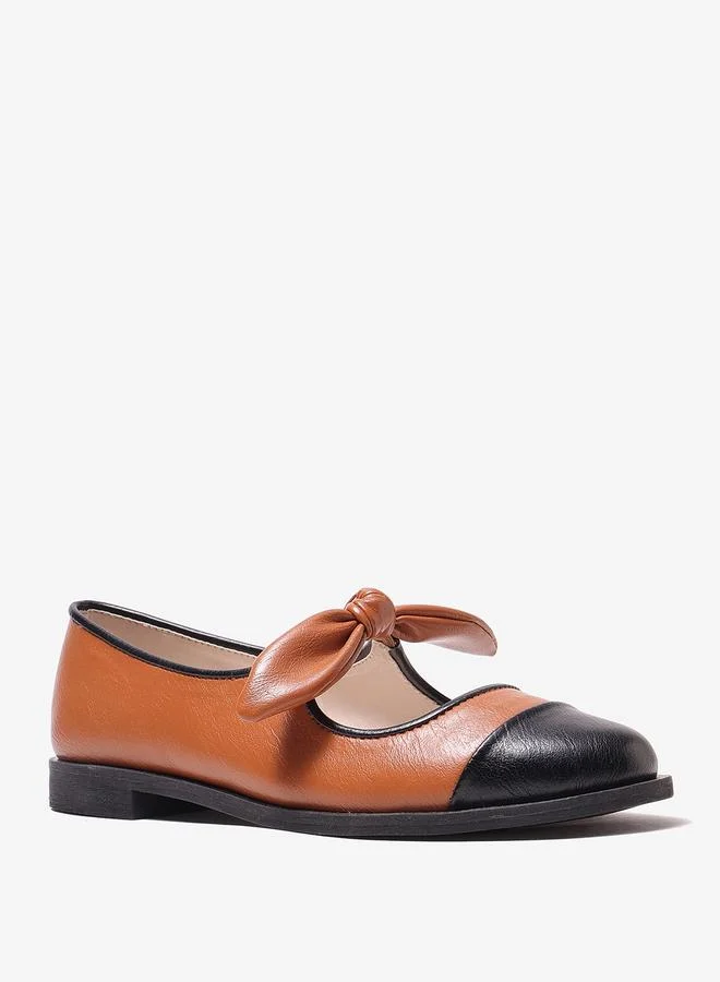 Pair-Ie Tales Tan Bow Detail Cap Toe Ballerinas