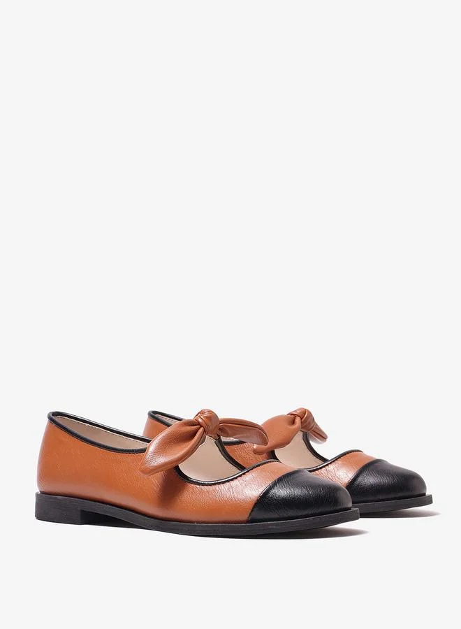Pair-Ie Tales Tan Bow Detail Cap Toe Ballerinas