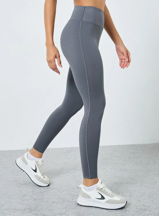 ستايلي اكتيف ليقنز بحزوز جانبية بتفاصيل مُتباينة