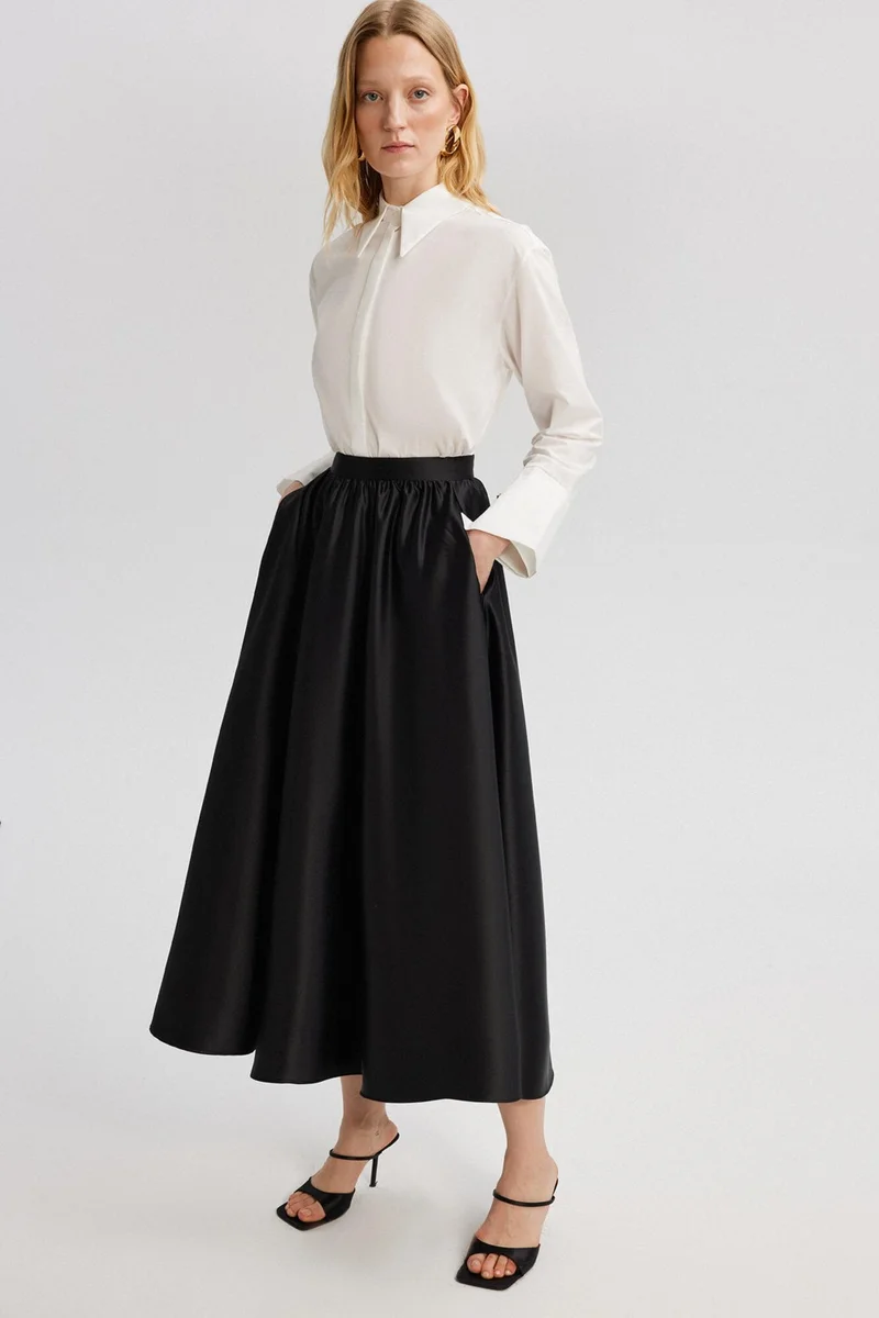 توتشي Prive Pleated Satin Skirt