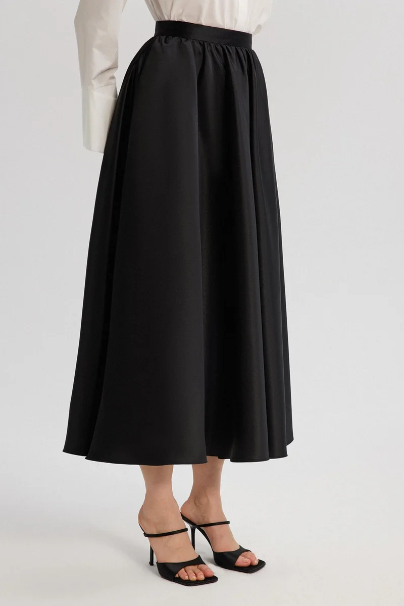 توتشي Prive Pleated Satin Skirt