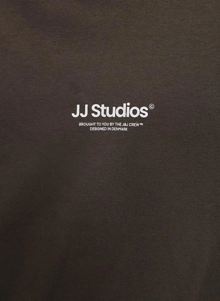 جاك اند جونز سترة بقلنسوة برسومات