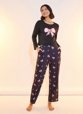 Take Two Bow Print Round Neck T-Shirt and Pyjama Set - pzsku/ZFC1217EF471850EBC2B7Z/45/1750095262/90f6387e-02ee-476c-bc61-602721d957d2