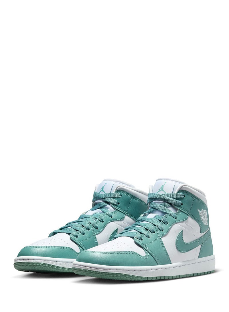 Jordan Air Jordan 1 Mid  - Image 3