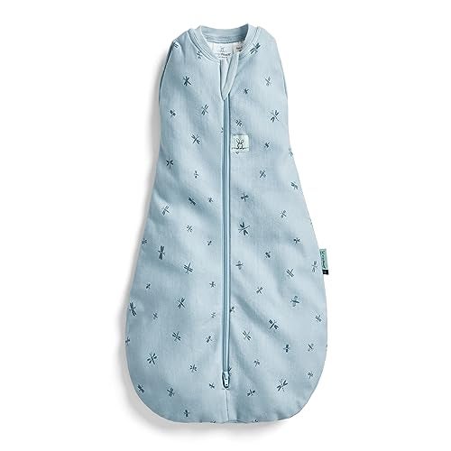 ergoPouch كيس النوم ErgoPouch Cocoon Swaddle Sack 1.0 TOG - كيس نوم للأطفال، تصميم مريح يساعد على تهدئة رد فعل الفزع، مثالي للنوم مع الأذرع داخل/خارج، قماش ناعم وقابل للتنفس لنوم أفضل (3-6 أشهر، اليعسوب) - Image 1