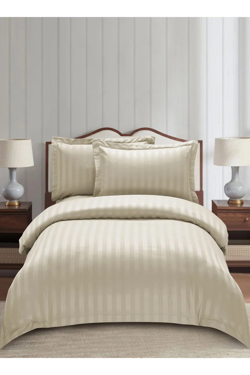 دوناتيلا Striped Comforter Set, Single Size (170x230 cm), 5-Piece Hotel Bedding with 350 GSM Filling – Comforter, Comforter Cover, Fitted Sheet, Pillowshams.