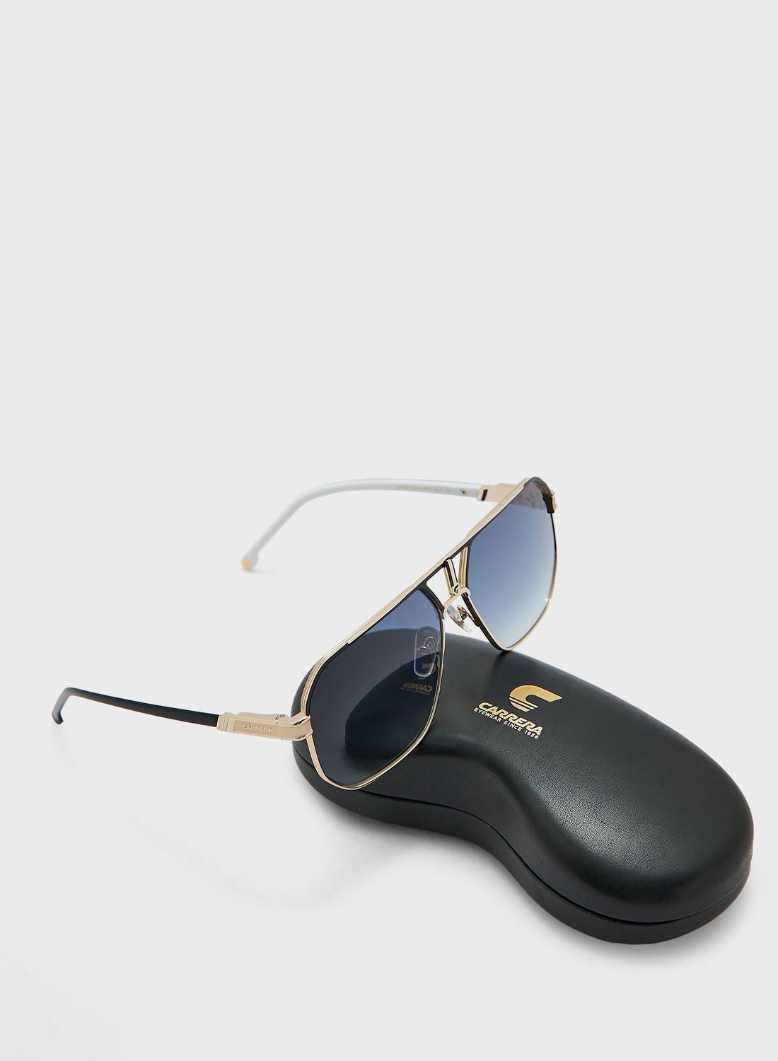 نظارة شمسية بإطار أفياتور كبير الحجم