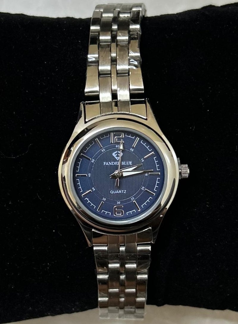 فاندر بلو ساعة نسائية فاخرة سوار معدني فضي - Image 1