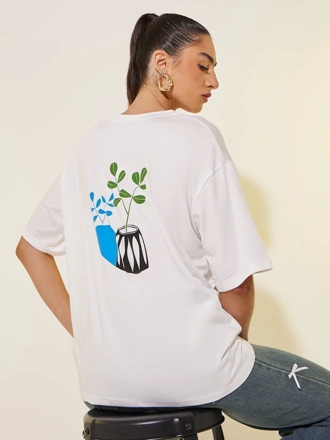 تايك تو تيشيرت ستايلي بياقة مستديرة وطبعة جرافيك خلفية