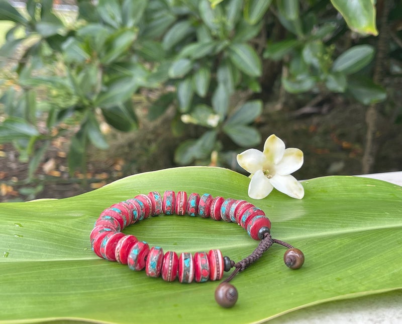 Hands Of Tibet Tibetan Mala Embedded Medicine Wrist Mala for Meditation Handmade Draw String Silk Pouch (Red Healing medicine bracelet)  - Image 3