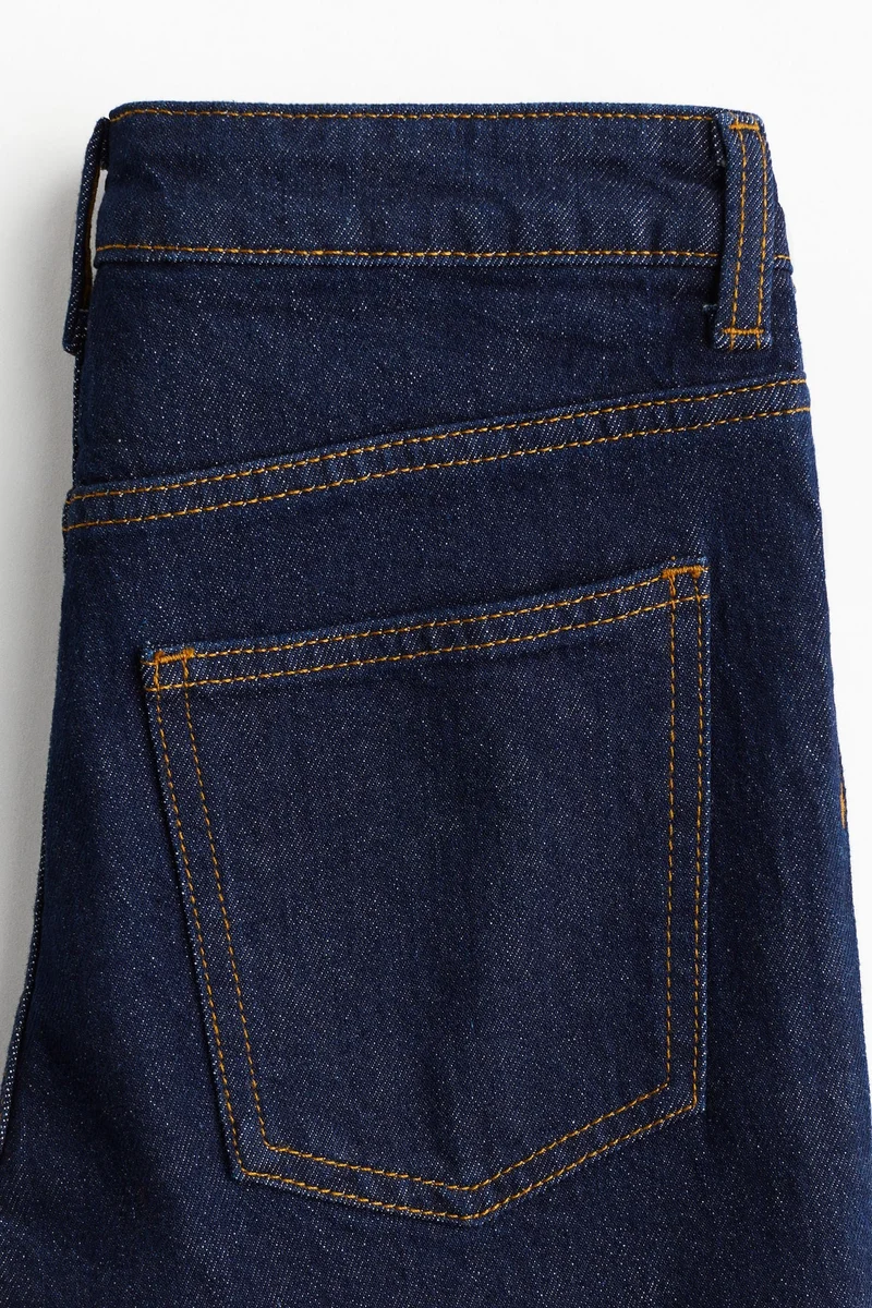 اتش اند ام جينز بقصة حافة واسعة وخصر عالي