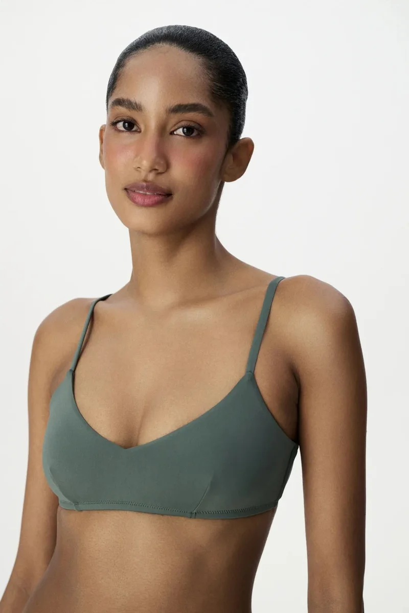 بنتي PENTI Front V-Neck Bikini Top