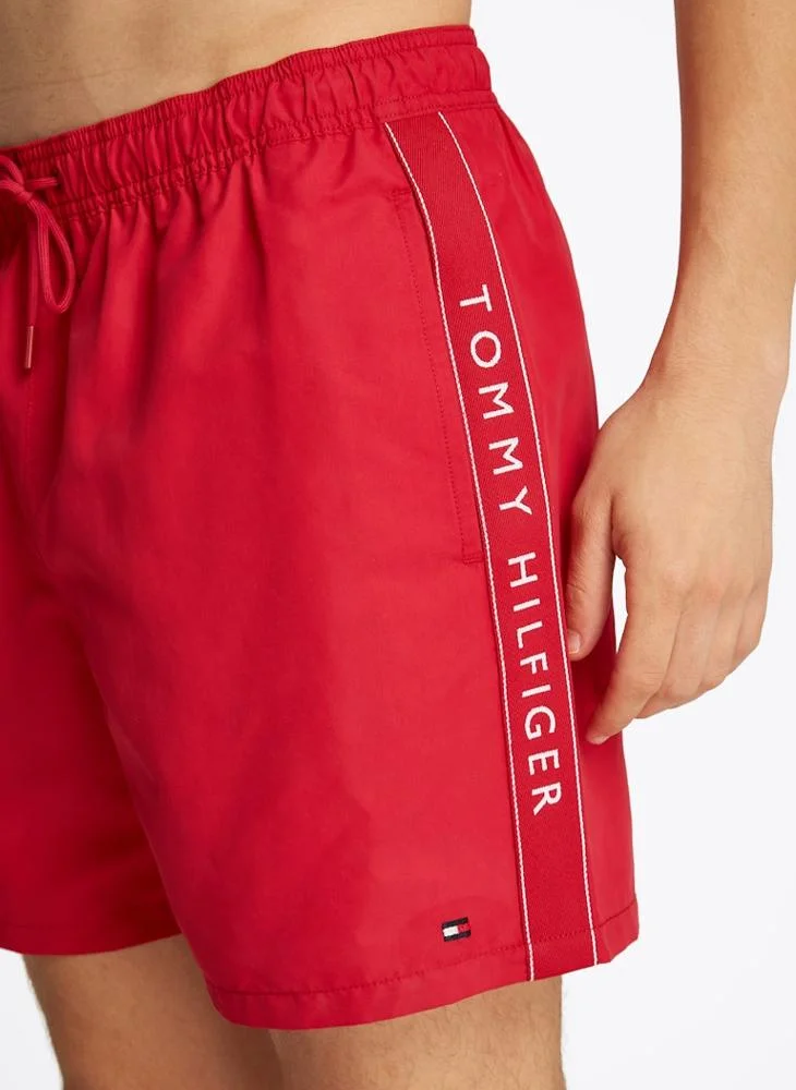 تومي هيلفيغر Medium Length Drawstring Swim Trunks