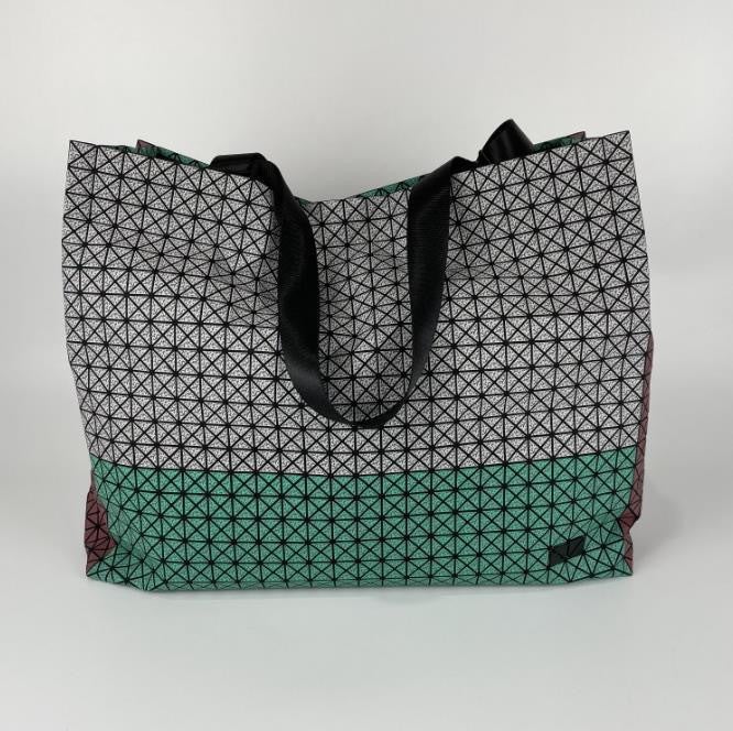 Original Autumn New Geometric Tote Bag Silicone Rhombic Large Capacity Shopping Bag Shoulder Handbag Women'S Travel Bag - Image 3