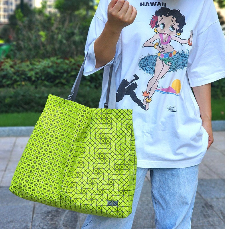 Original Autumn New Geometric Tote Bag Silicone Rhombic Large Capacity Shopping Bag Shoulder Handbag Women'S Travel Bag - Image 5