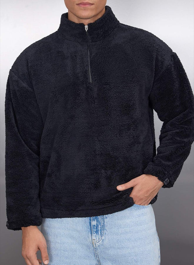 trendyol Black Regular Cut Warm Plush Sweatshirt with Zipper and Stopper - Image 3