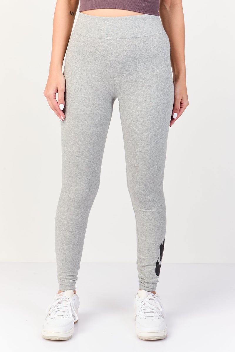 Nike ليجنز نسائية ضيقة مناسبة للخارج، رمادي - Image 1