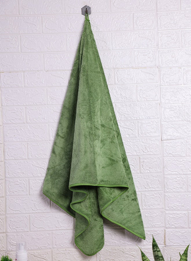 Fezora Soft Lightweight Green Solid Microfiber 500GSM Super Soft Adult Regular Bath Towel - Image 2
