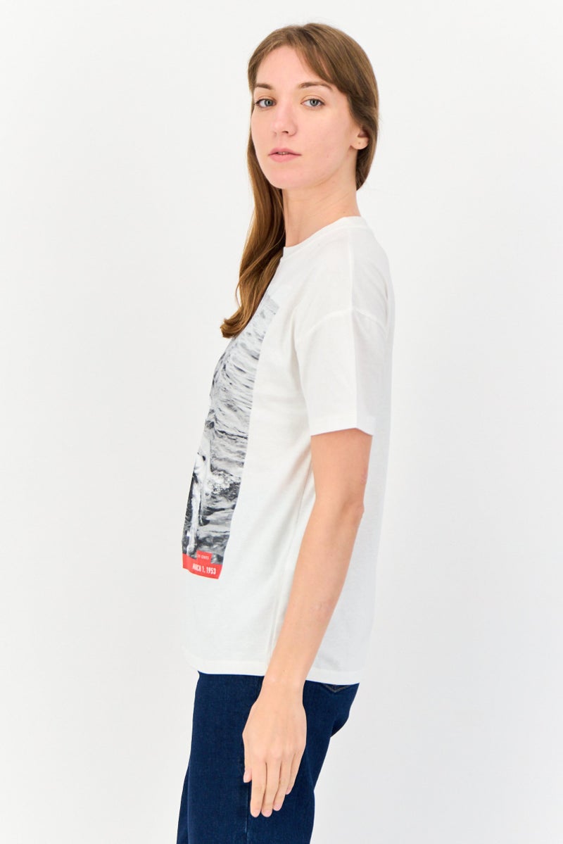 Pull & Bear Women Crew Neck Short Sleeves Graphic Print T-shirt White  - Image 2