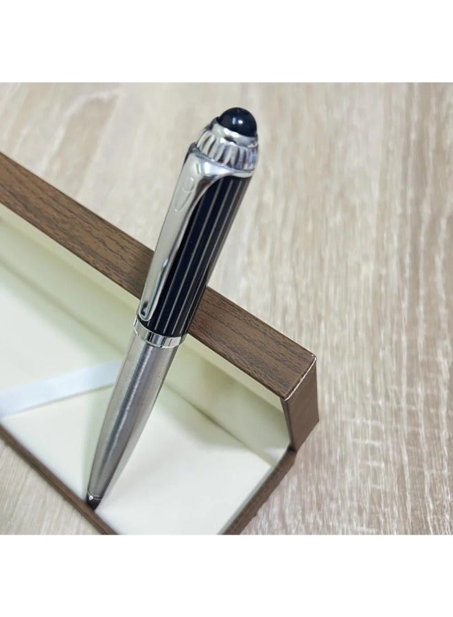 كاتيرا قلم بجودة و اناقة عالية بتصميم مريح وسلس باللونين الفضي و الاسود. - Image 2