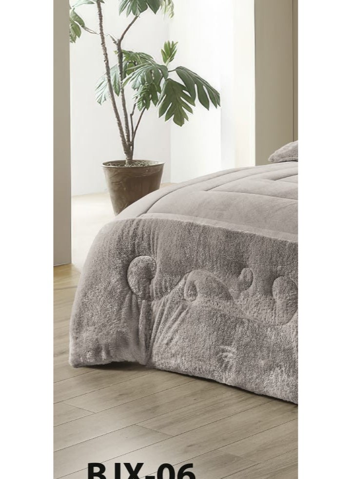مون مفرش سرير نفرين شتوي يتكون من 6 قطع بتصميم مخمل السادة والفرو مقاس اللحاف 240x220 سم - Image 2