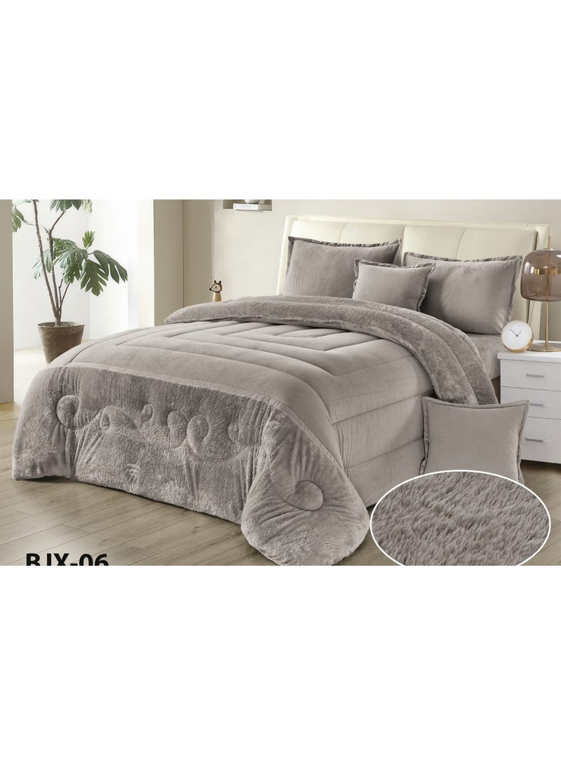 مون مفرش سرير نفرين شتوي يتكون من 6 قطع بتصميم مخمل السادة والفرو مقاس اللحاف 240x220 سم - Image 1