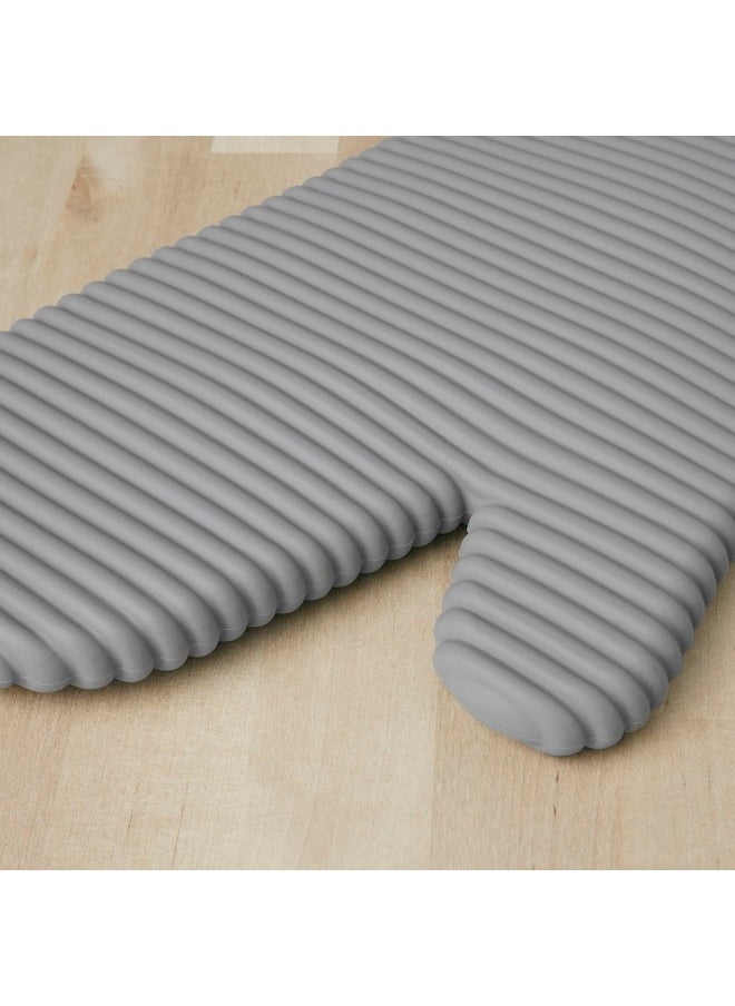 KitchenAid KitchenAid Ribbed Soft Silicone Oven Mitt Set, 7"x13", Grey 2 Count  - Image 3