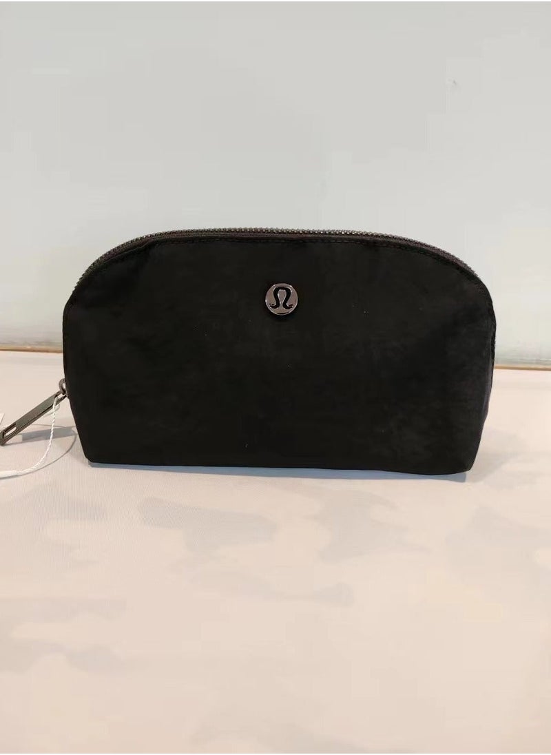 Lululemon - The young and fashionable solid color cosmetics storage bag adopts a zipper method, which is ultra light and wear-resistant - Image 1