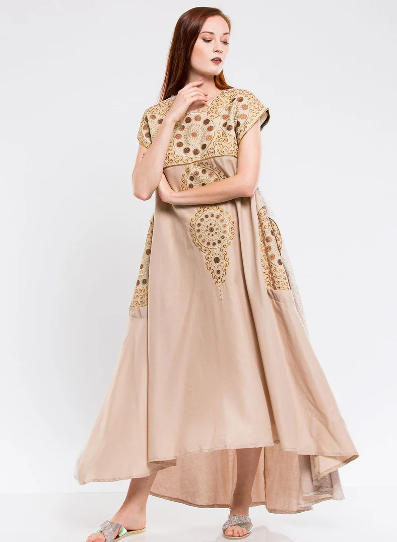 Amri Embroidered Jalabiya