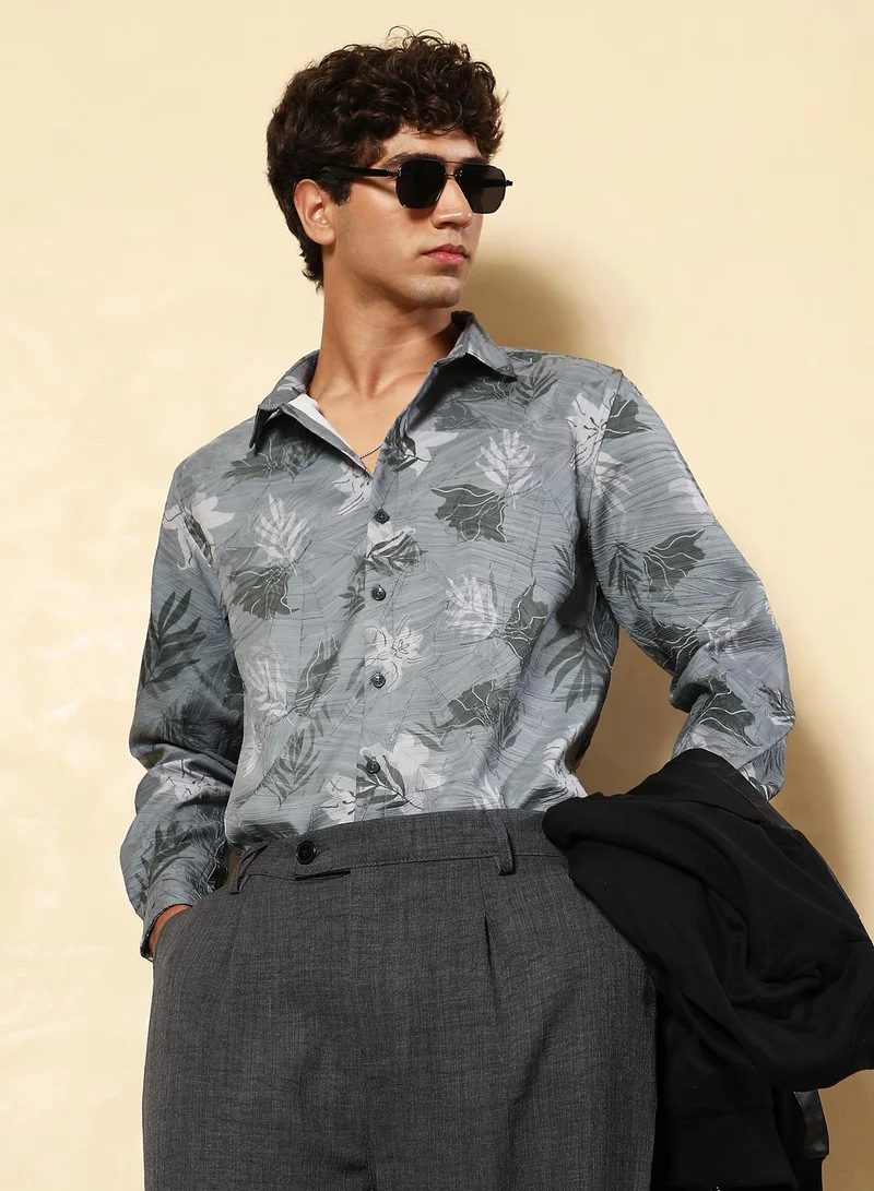 كامبوس سوترا قميص رجالي بنقشة أوراق شجر بياقة عريضة وأكمام طويلة بأزرار وحافة منحنية وطبعة زهور من نسيج منسوج للمناسبات المسائية بلون رمادي قمري