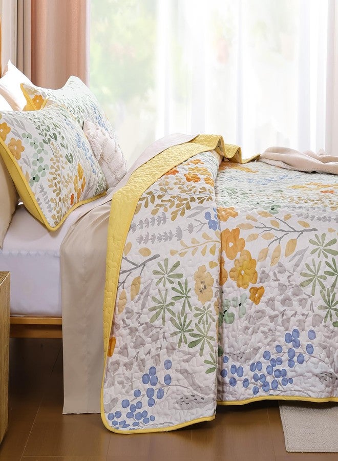 Xruibed طقم لحاف Xruibed مقاس كوين، 3 قطع، أصفر مزهر، طقم أغطية سرير قابلة للعكس، طقم مفروشات سرير ناعم ومريح، مصنوع من ألياف دقيقة خفيفة الوزن، طقم أغطية سرير مزين بالزهور والنباتات لجميع الفصول (كوين 96 بوصة × 90 بوصة). - Image 3