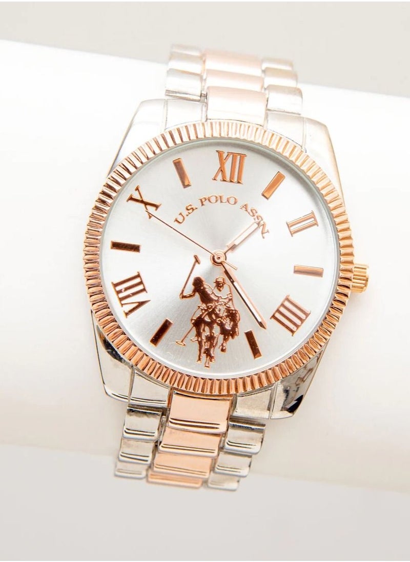 U.S. Polo Assn. - ساعة كوارتز نسائية من U.S. Polo Assn، بشاشة تناظرية وحزام مطلي بالذهب USC40252 - Image 1