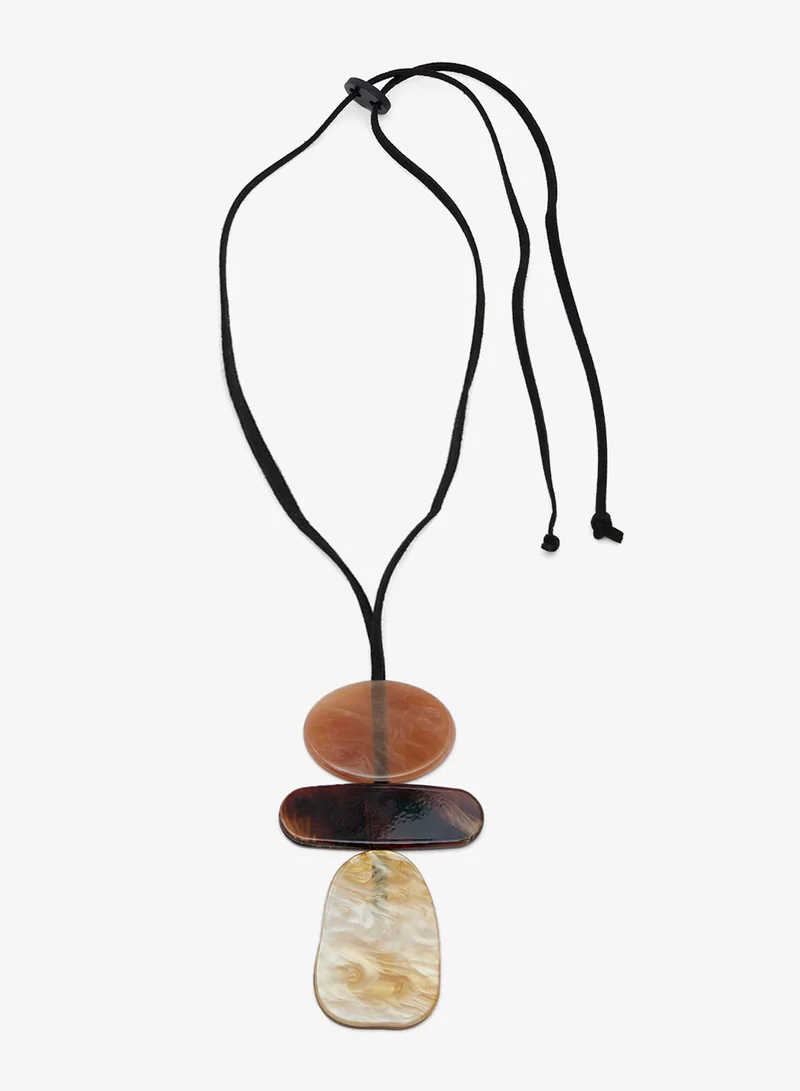 ايلا Resin Detailed Necklace