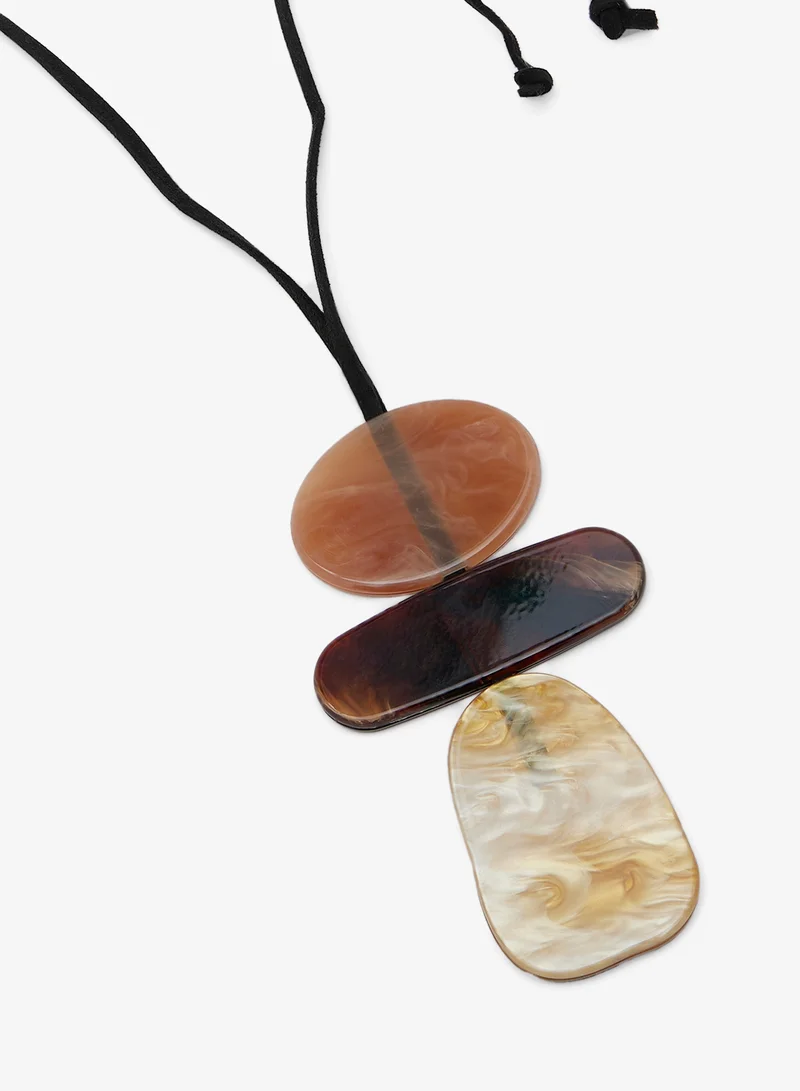ايلا Resin Detailed Necklace