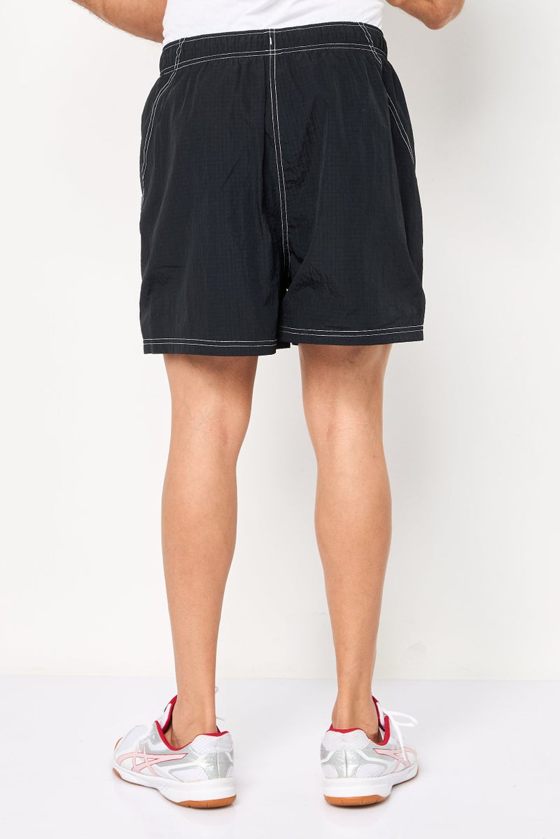 Nike Men Standard Fit Outdoor Shorts, Black - Image 4