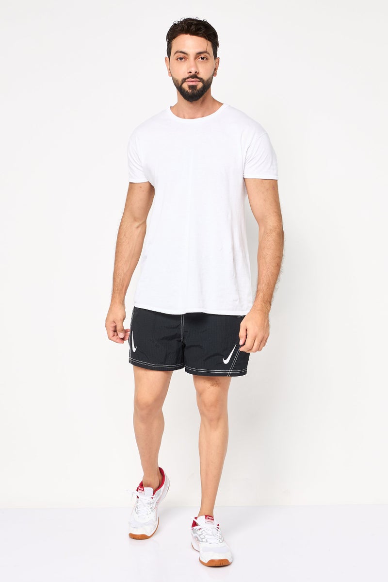 Nike Men Standard Fit Outdoor Shorts, Black - Image 2
